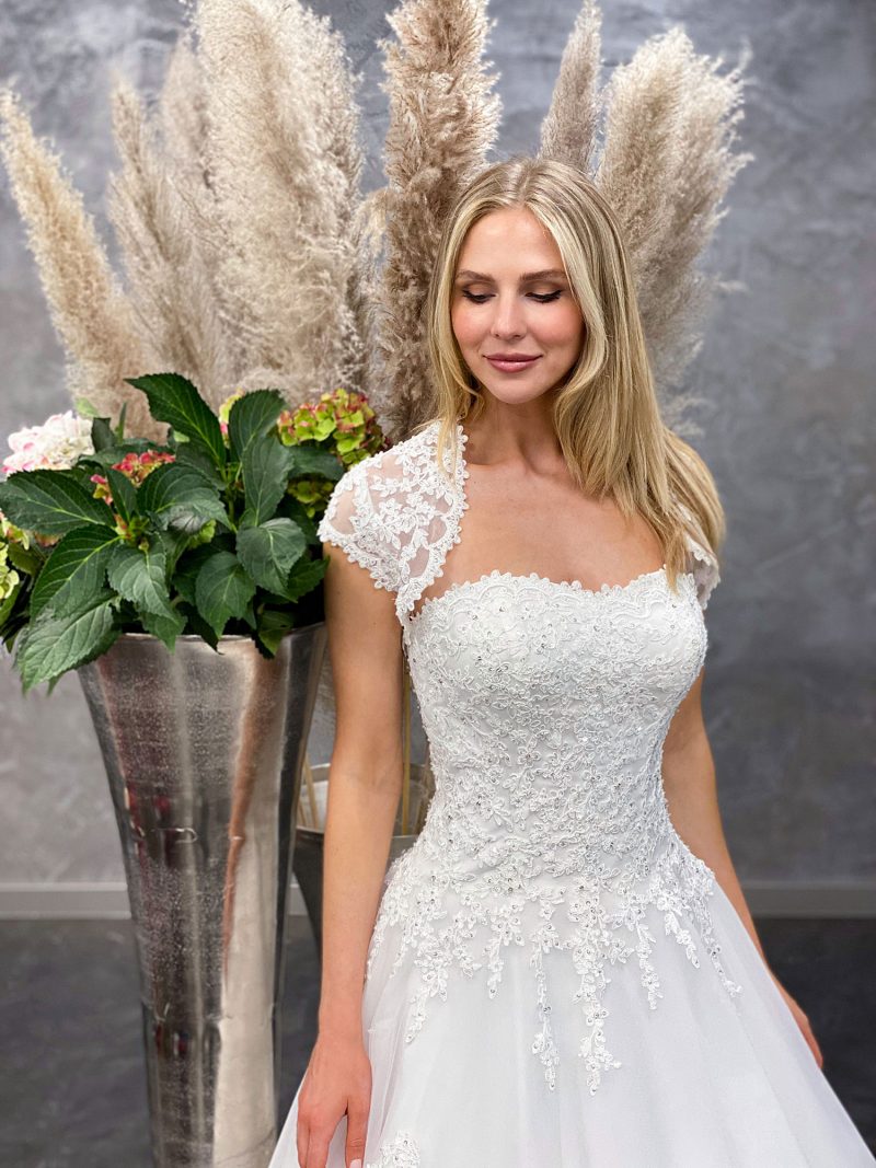 Amera Vera 2021 Brautkleid B2132 3 Hochzeitskleid Kollektion 2021